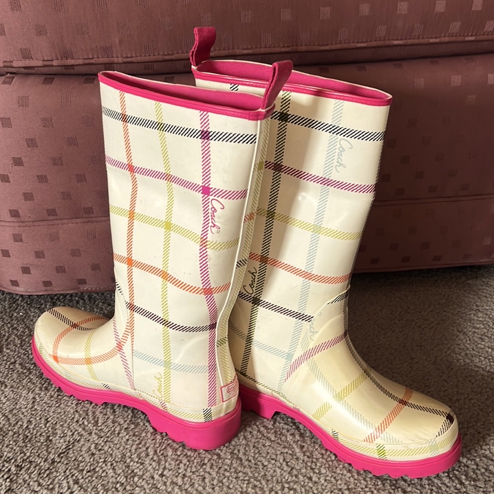 Coach Snow Boots. 6M.